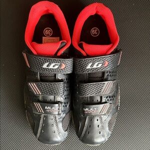 LG Garneau HRS 80 cycling shoes 
Clip on women’s 39
